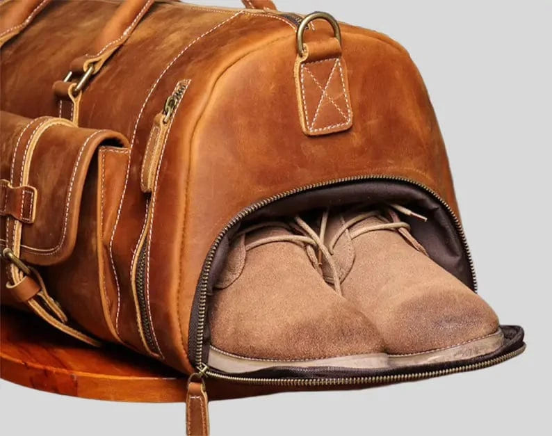 Personalized Full Grain Leather Duffel Bag for Men: A Distinctive Weekend and Travel Carry - on
