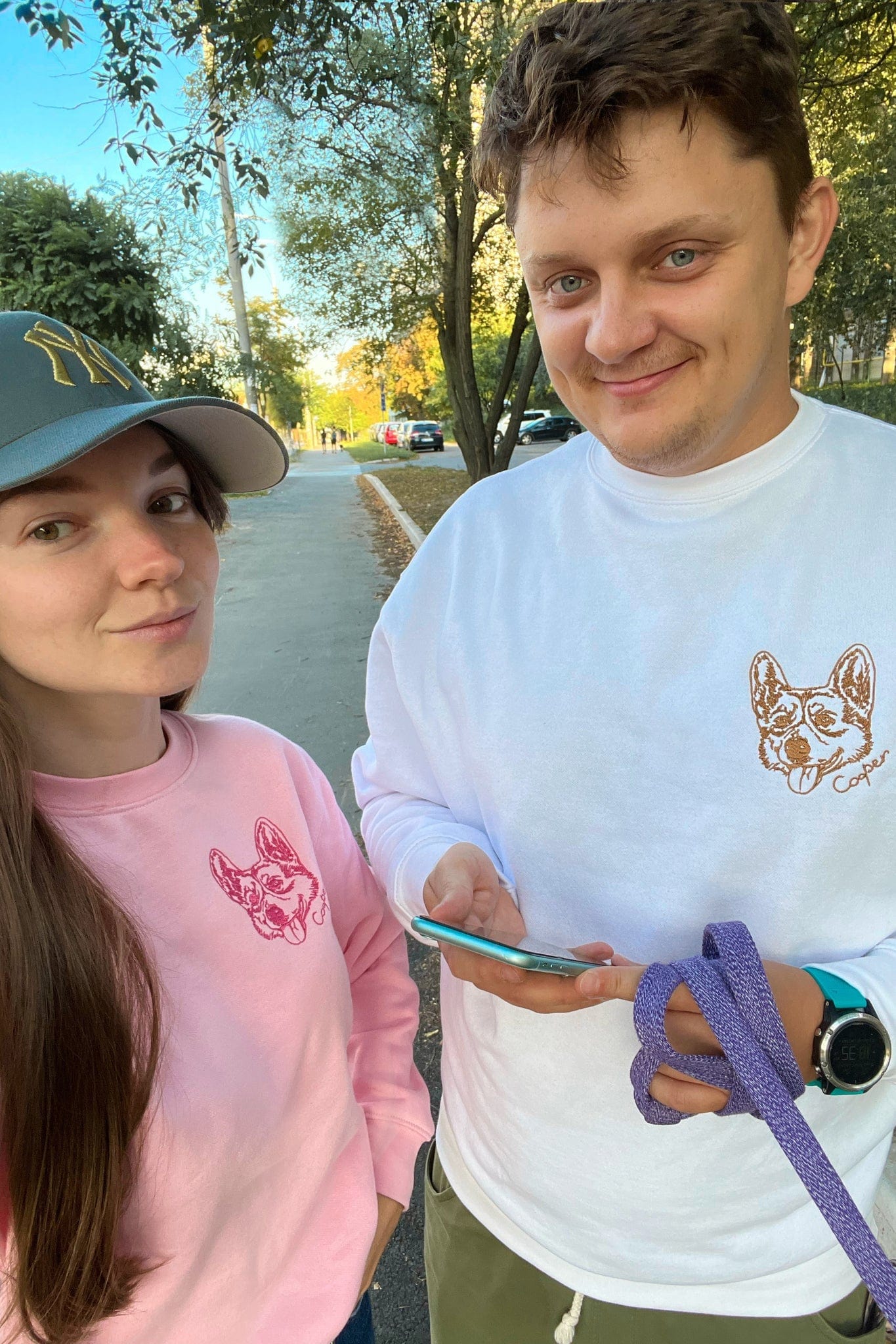 SWEATSHIRT MIT PERSONALISIERTEM HAUSTIERPORTRÄT