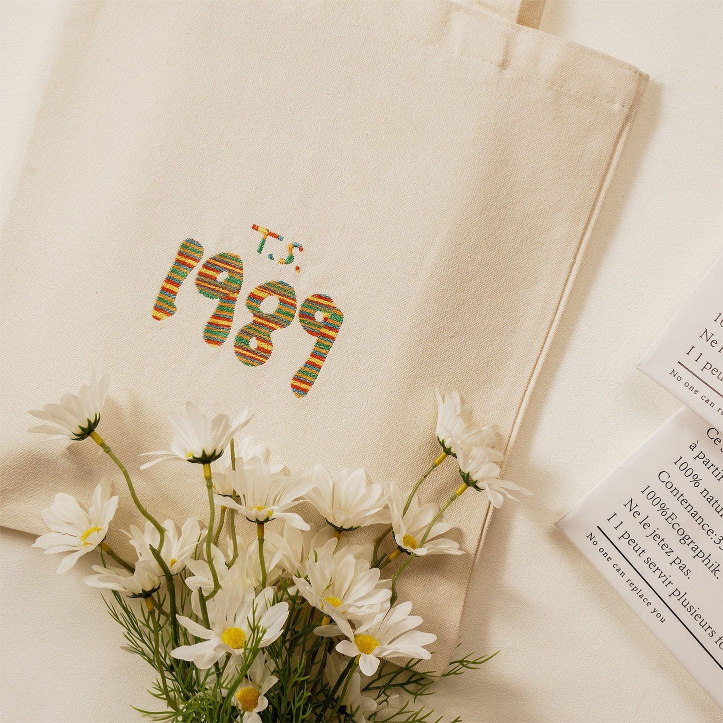 Canvas-Tasche mit individueller Stickerei und Musikalbum