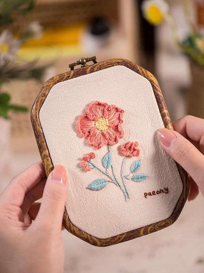 New Arrivals 3D Floral Beginner Embroidery Kit with Wooden Frame