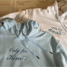 Mystichot – Kapuzenpullover mit individueller Stickerei – Nur für jemanden 
